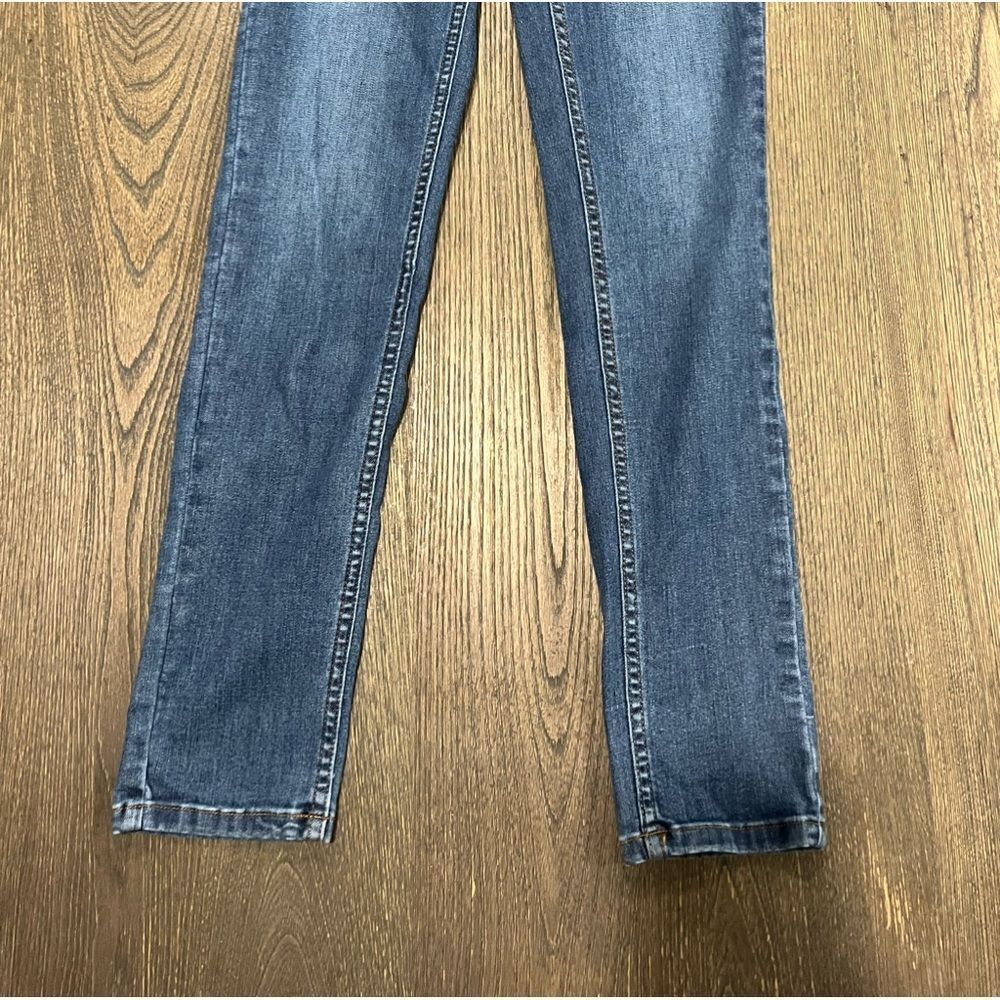 Matilda Jane Skinny Jeans Mid Rise Fading Whiskering Ankle Dark Wash Size 6 - Picture 9 of 10